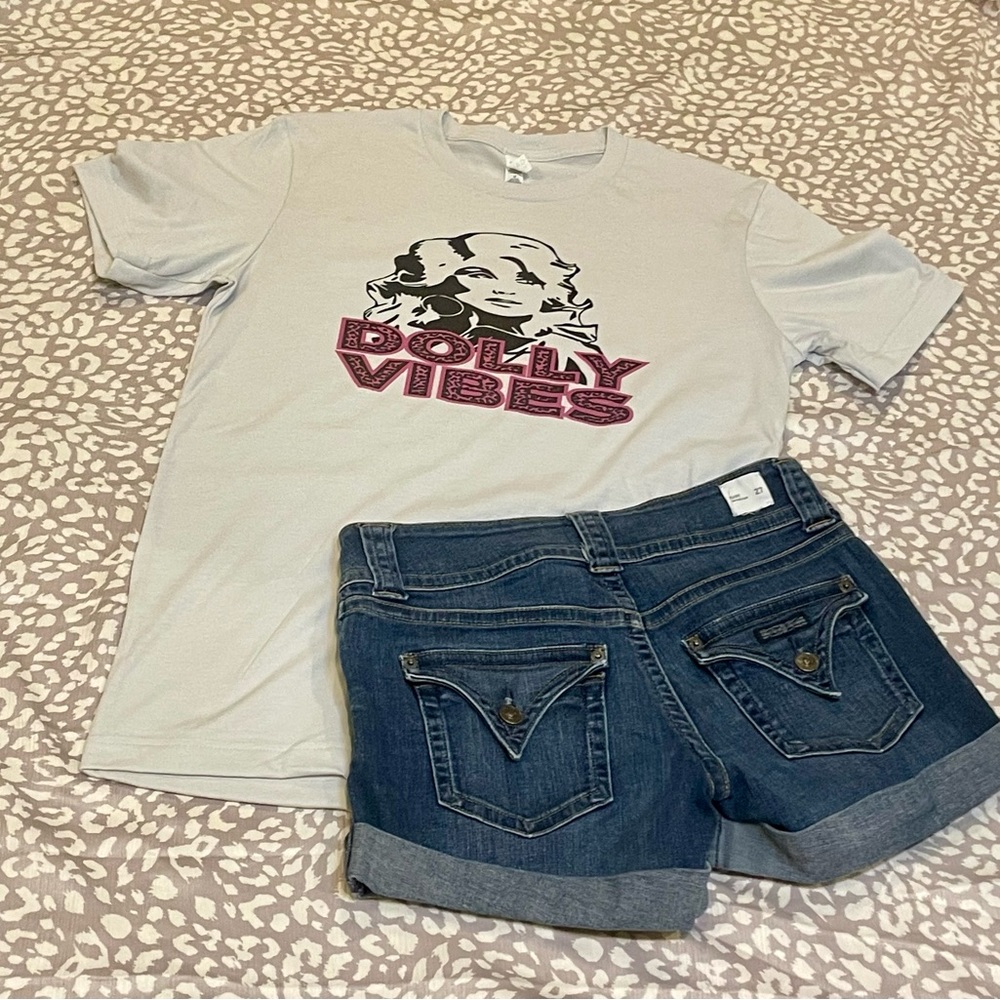 Dolly vibes tee - Picture 2 of 6